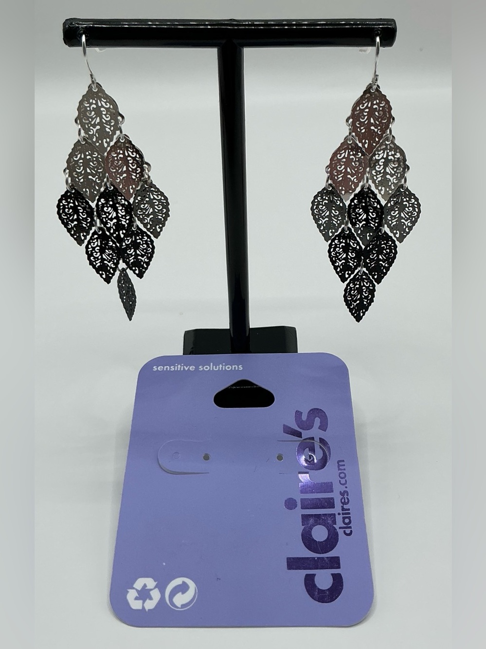 CLAIRE’S SILVER TONE AND BLACK FILAGREE LEAVES DROP EARRINGS